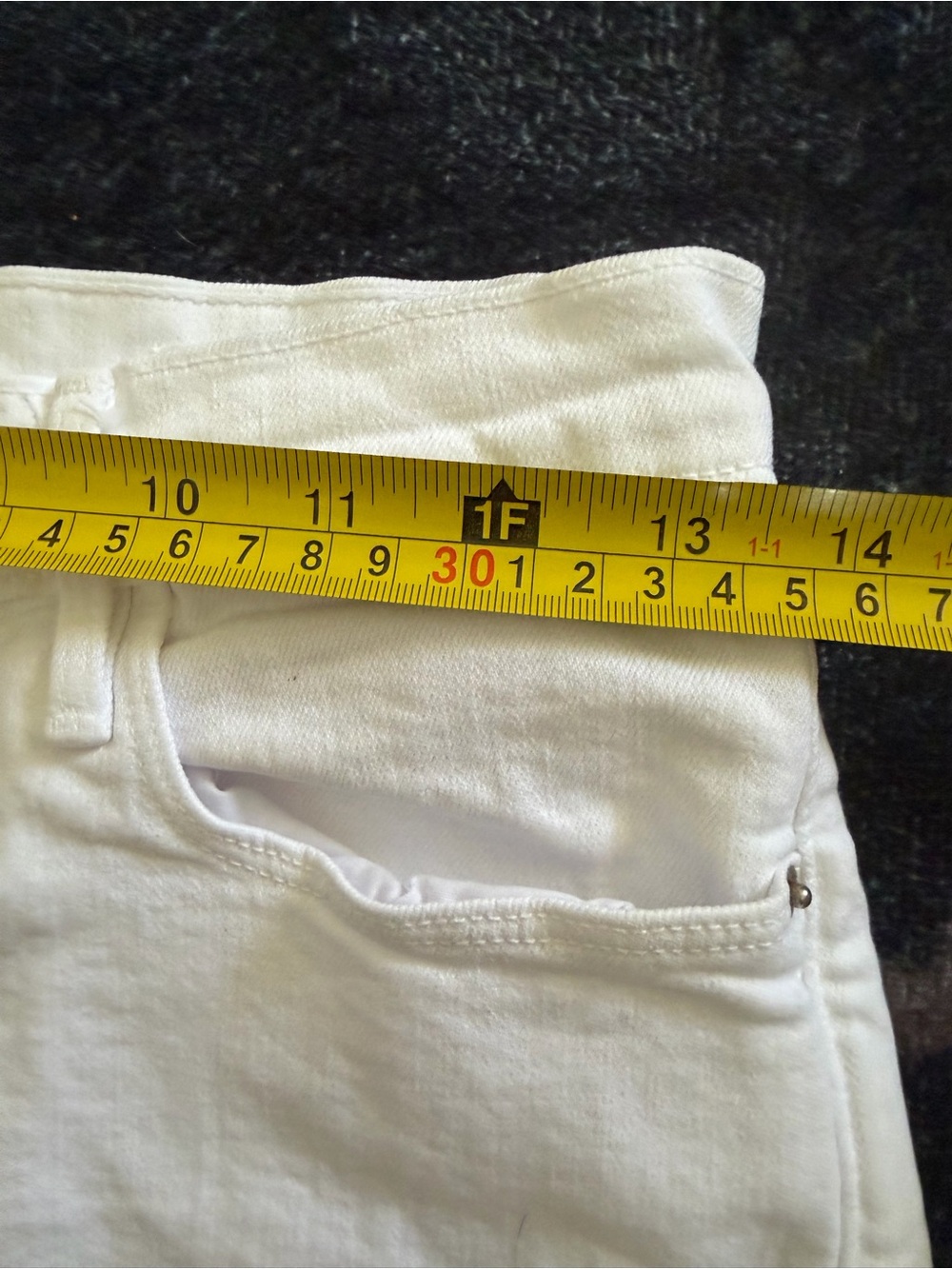 Frame Denim White High-Rise Frayed Hem Jean Shorts - Picture 5 of 10
